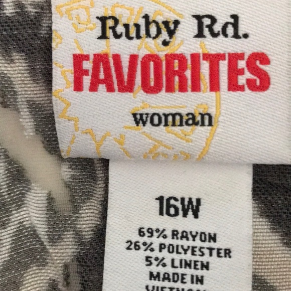 Ruby Rd.Favorites blouse. NWOT - Picture 4 of 4